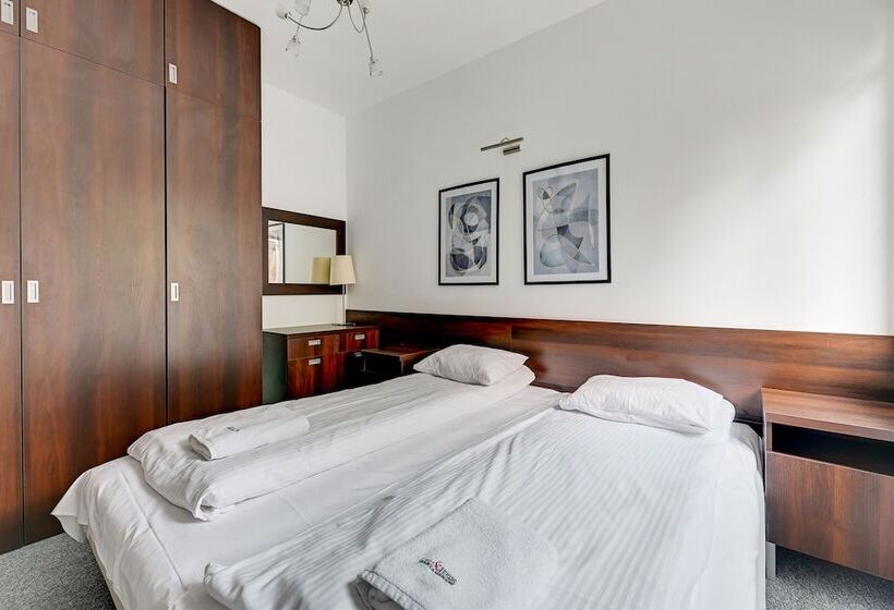 Апартаменты 1 Спальня с Балконом, Dom & House   Apartments Parkur