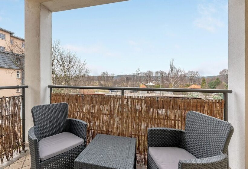 Апартаменты Comfort 2 Спальни, Dom & House   Apartments Parkur