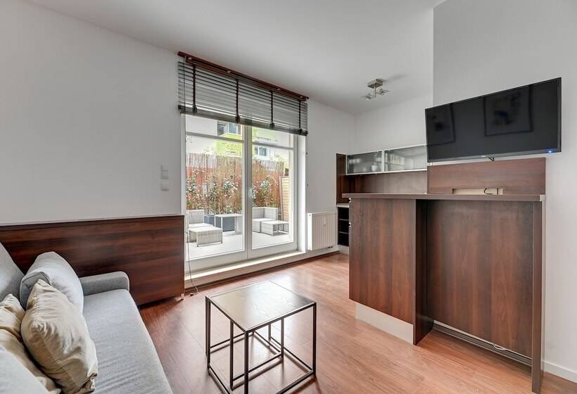 Апартаменты 1 Спальня с Балконом, Dom & House   Apartments Parkur