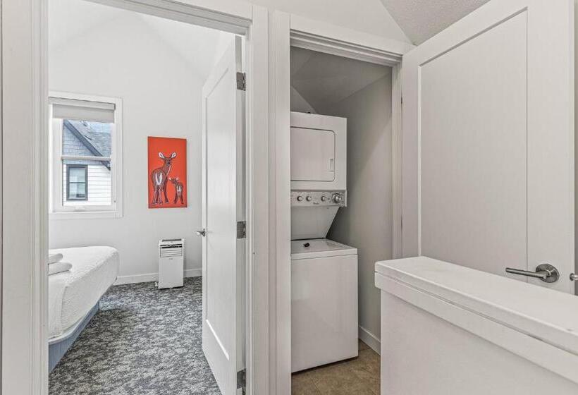 ２ベッドルームアパートメント, Basecamp Resorts Canmore