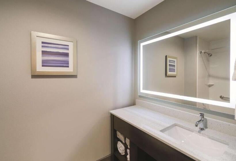 Номер Deluxe Кровать Кинг, La Quinta By Wyndham Opelika Auburn