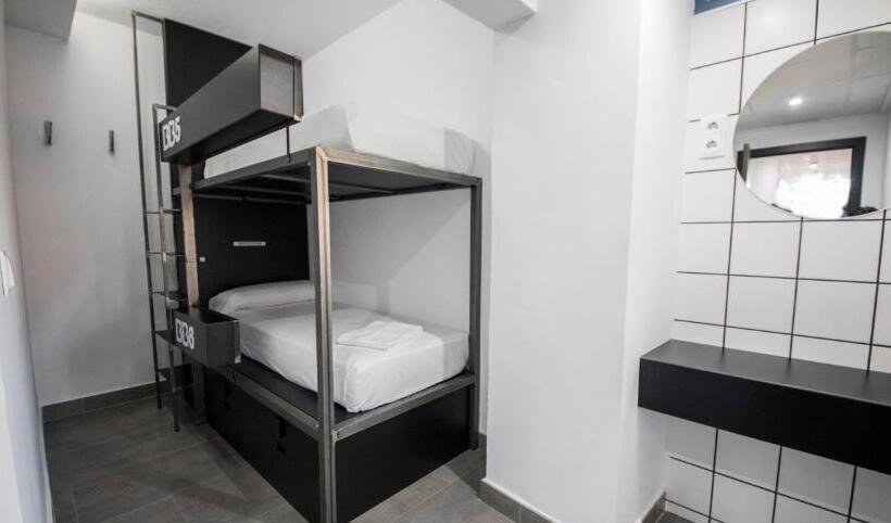 Четырехместный Номер Стандарт, Bea Beach Hostel