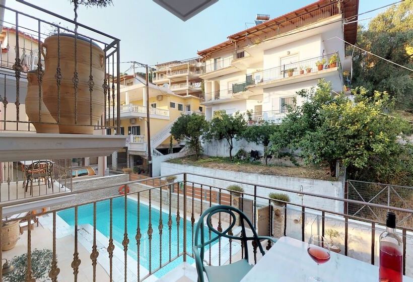 Люкс, Leda Suites