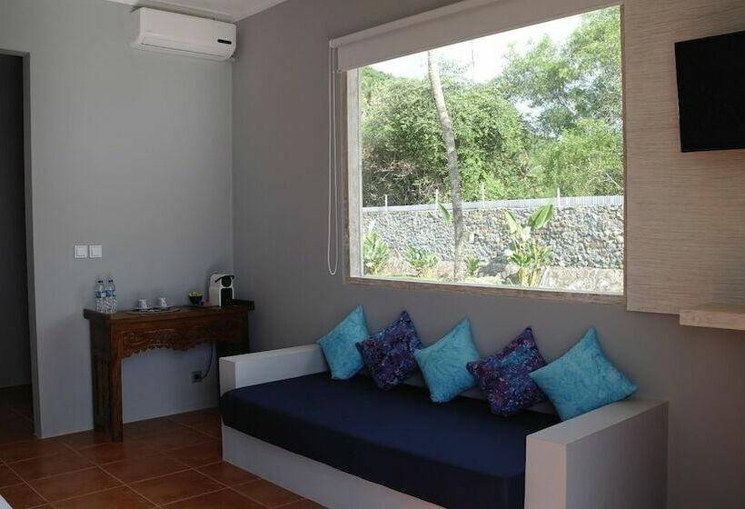 Люкс Вид на Сад, The Suites Lombok