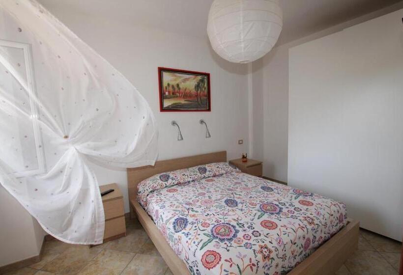 Апартаменты 1 Спальня, Graceland Rooms And Suites