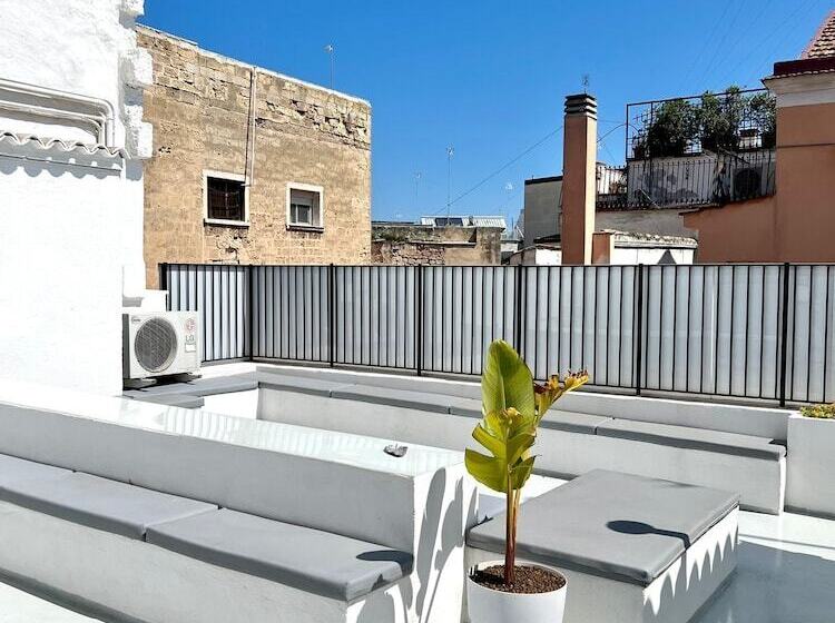 سوییت, Saint Patrick Guest House