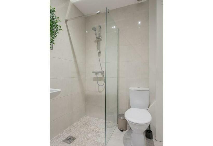 Апартаменты 1 Спальня, Central Belfast Apartments: 7 Camden Street