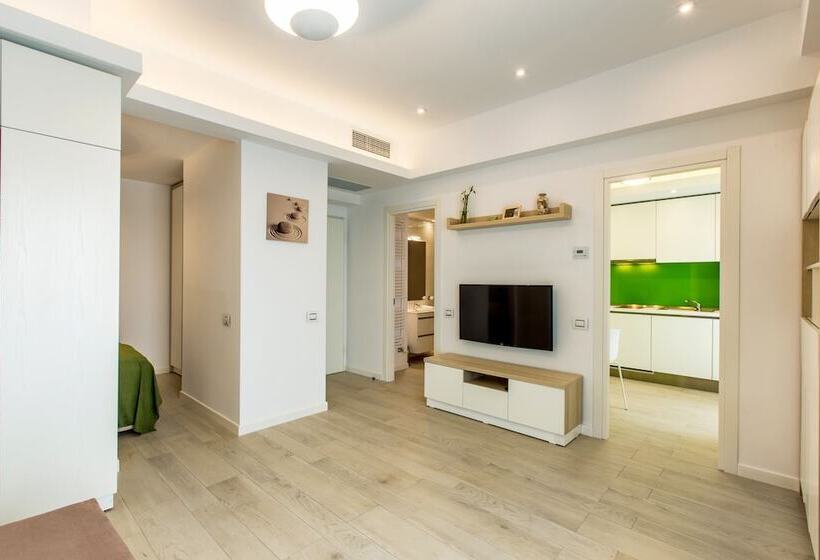 סטודיו משפחתי, Mava Apartamente