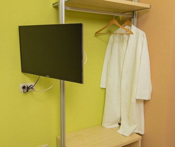 اتاق استاندارد یک نفره, Medical Hotel & Spa