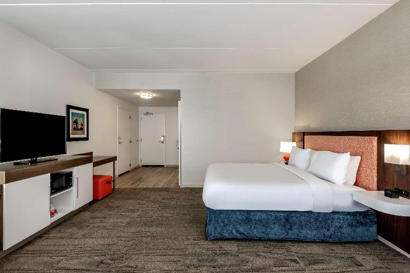 스탠다드 룸 킹사이즈 침대, Hampton Inn Baltimore Bayview Campus
