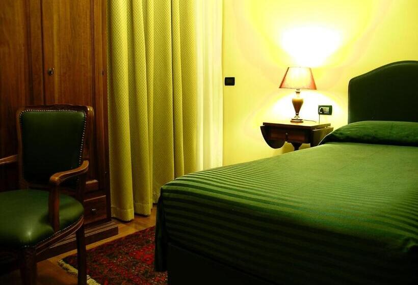 اتاق استاندارد یک نفره, Relax Style House Central Rooms