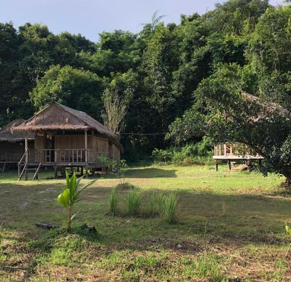 标准间带阳台, The Last Point   Hostel
