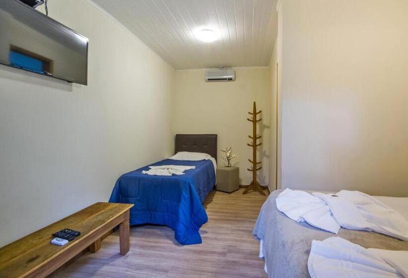 Номер Стандарт Трехместный, Villa Vintage Campos   Piscina E Opções De Suites Com Hidromassagem