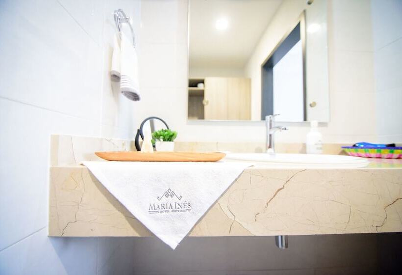 Полулюкс, Maria Ines Hotel Suite