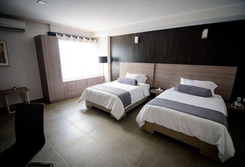 Полулюкс, Maria Ines Hotel Suite