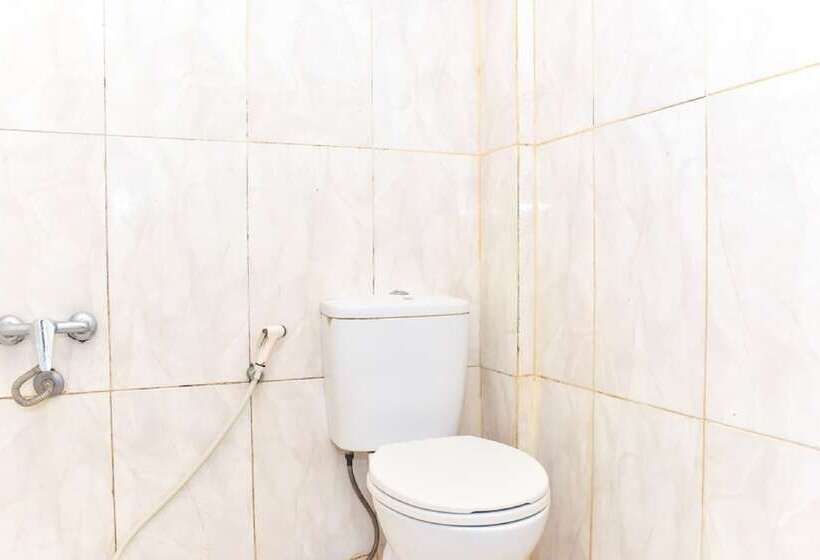 Номер Economy, Reddoorz Plus Near Makassar Town Square