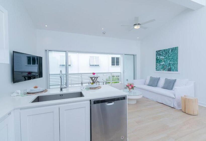 آپارتمان 1 خوابه با چشم‌انداز استخر, Mullins Grove Luxury Apartments