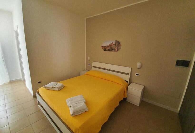اتاق کلاسیک سه تخته, Casale Marcalia  Bed & Breakfast