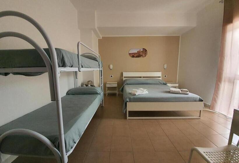 اتاق استاندارد چهار تخته, Casale Marcalia  Bed & Breakfast