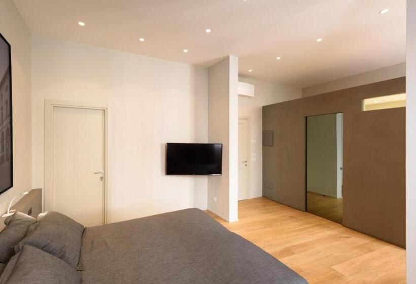 Люкс Повышенной Комфортности, Palazzo Vasarri   Luxury Design Suites