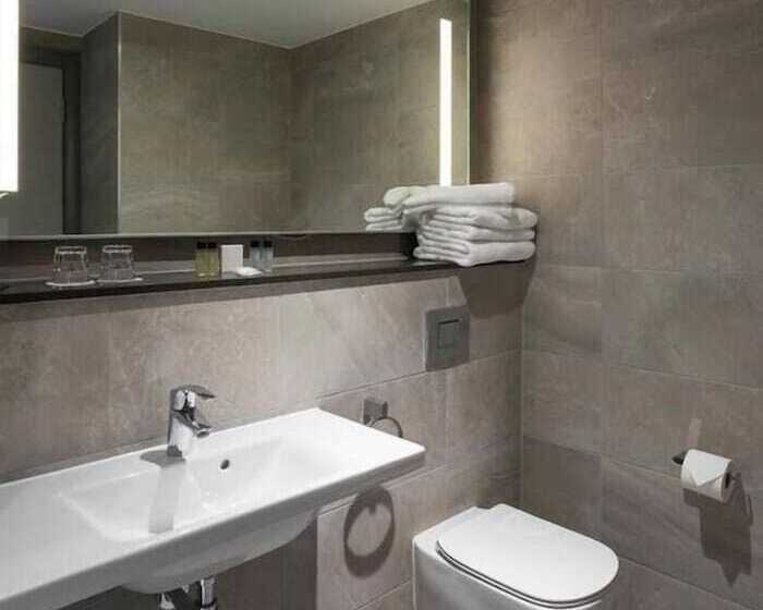 디럭스 룸, Maldron Hotel South Mall Cork City