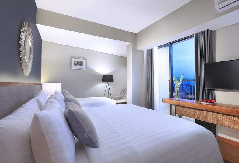 Семейный Номер, Aston Inn Batu