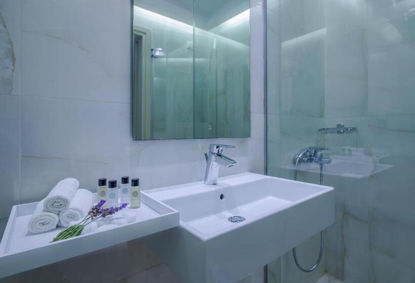 Семейный Номер, Club Agia Anna