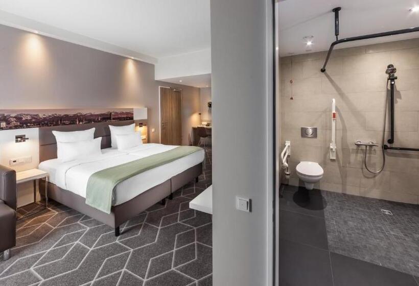 Номер Стандарт Кровать Квин Адаптированный для Инвалидов, Holiday Inn Munich   City East, An Ihg