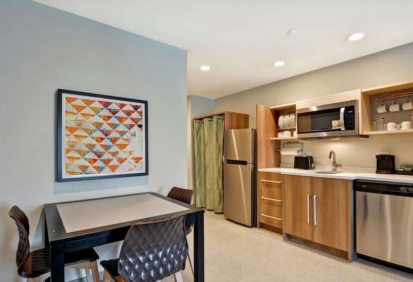 Люкс, Home2 Suites By Hilton Daytona Beach Speedway
