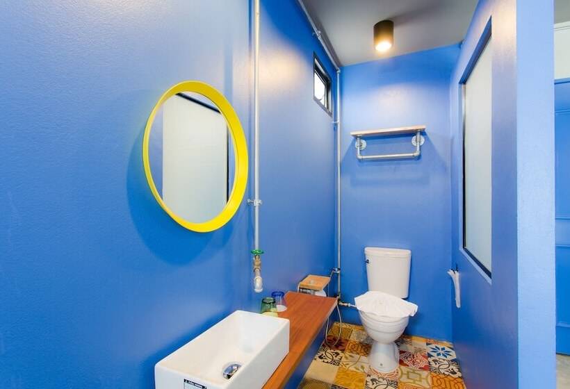 اتاق استاندارد, Bloo Hostel