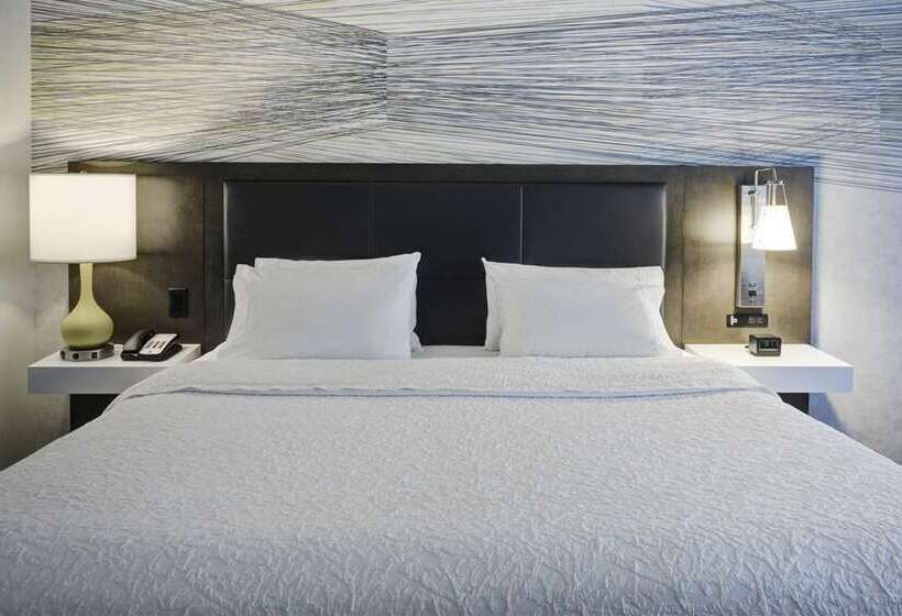 장애인을 위한 스탠다드 룸, Hampton Inn Weston
