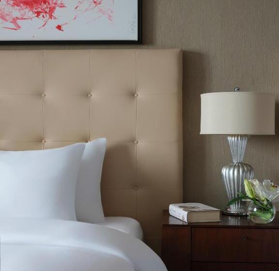اتاق لوکس با چشم‌انداز دریاچه, Rixos Borovoe
