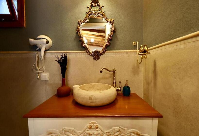 اتاق استاندارد با چشمانداز استخر, Kemerbag 29   Adults Only