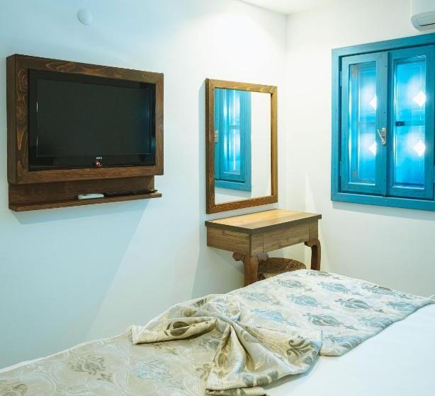 Люкс Вид на Бассейн, Lemon Garden Hotel Turkbuku