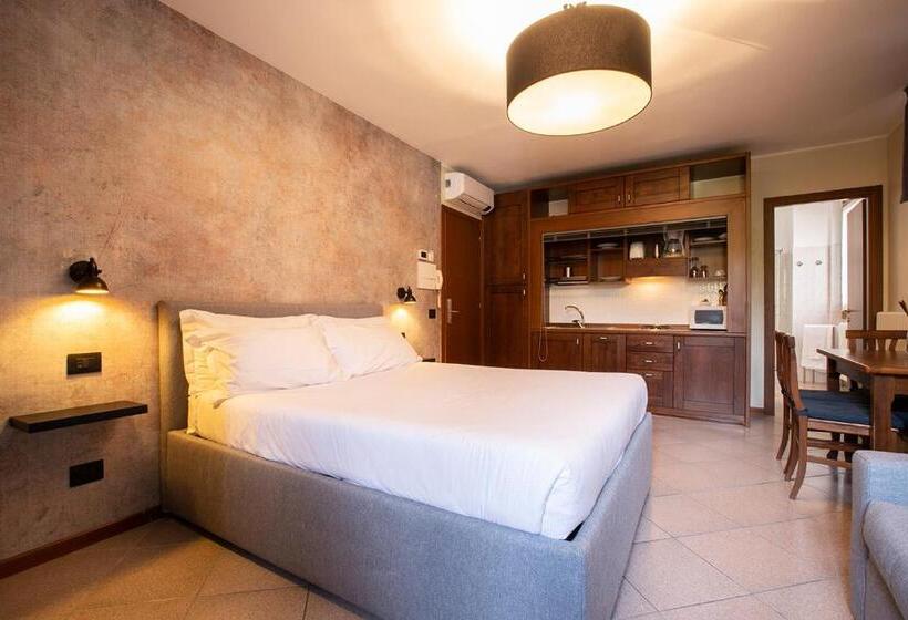 스탠다드 스튜디오, Antico Pozzo Apartment