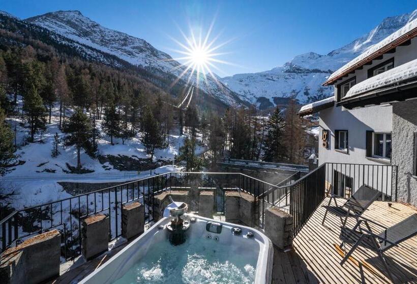 سوییت لوکس, Boutique Hotel La Gorge