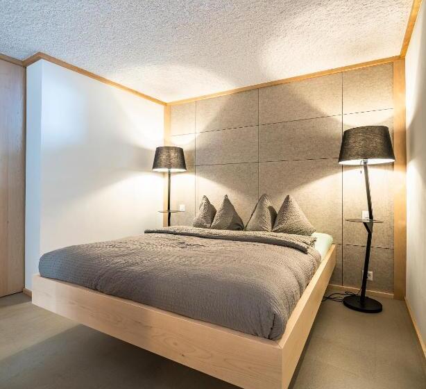 سوئیت با وان آب گرم, Boutique Hotel La Gorge