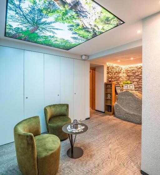 سوییت با چشم‌انداز کوه, Boutique Hotel La Gorge