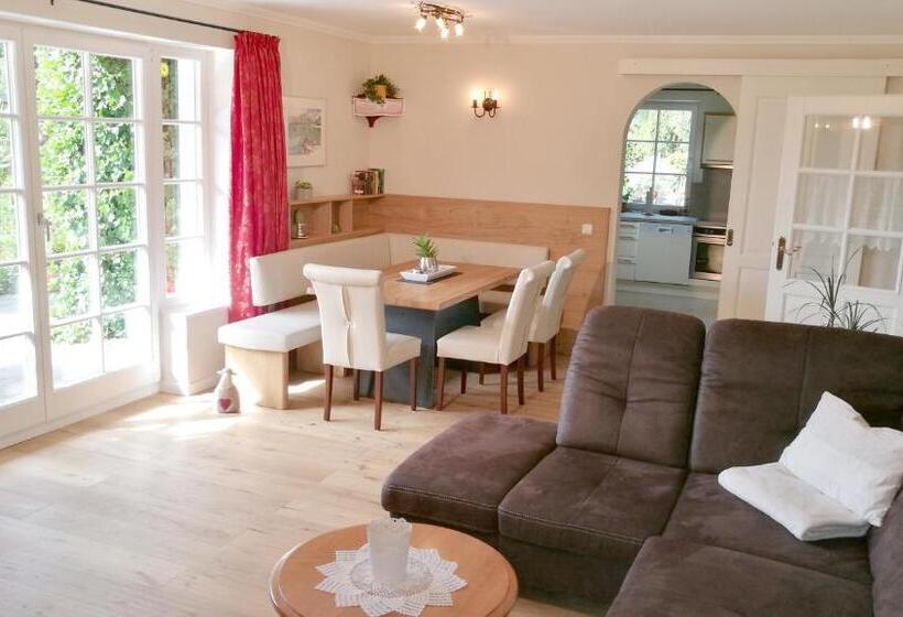 2 Bedrooms Apartment Lake View, Landhaus Leitner Am Wolfgangsee