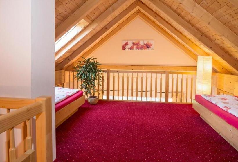 2 Bedrooms Apartment Lake View, Landhaus Leitner Am Wolfgangsee