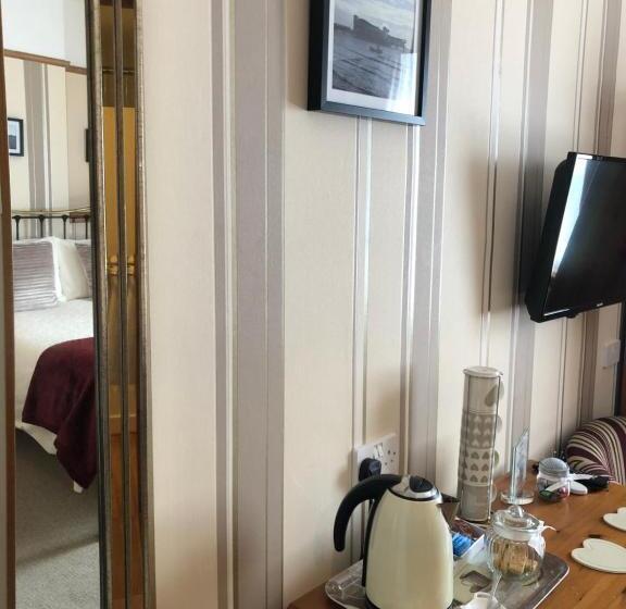Номер Стандарт, Linden Lodge Guest House