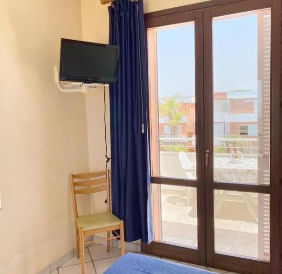 Студио Стандарт с Балконом, Tramonti Residence