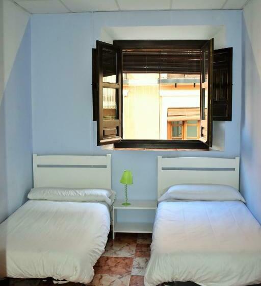 اتاق استاندارد با سرویس بهداشتی مشترک, Pension Castil