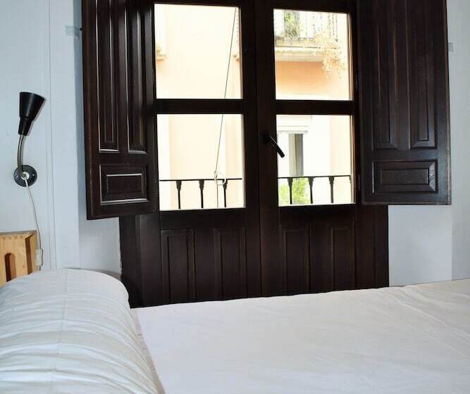 اتاق استاندارد با سرویس بهداشتی مشترک, Pension Castil