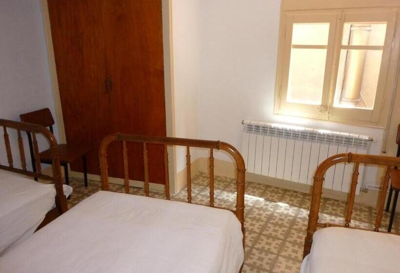 Семейный Номер Совместный Санузел, Pension Fonda Vilalta