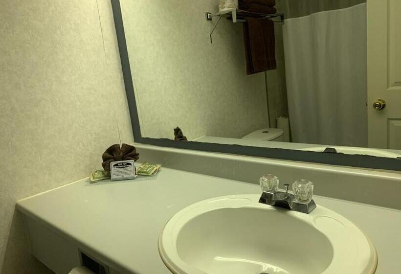 バルコニー付きスタンダードルーム, Bancroft Inn & Suites