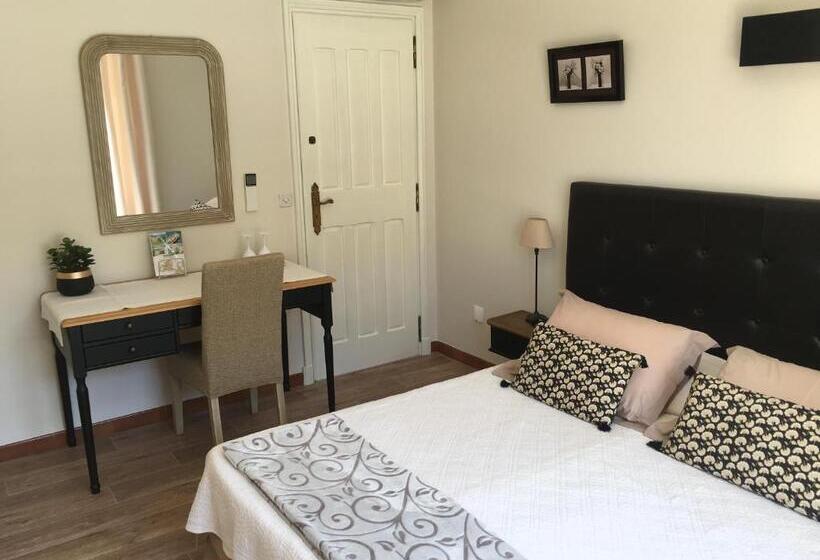 컴포트 룸, Chambres D'hotes Les Amandiers