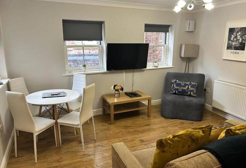 דירת אקזקיוטיב, חדר שינה 1, Goodramgate Apartments