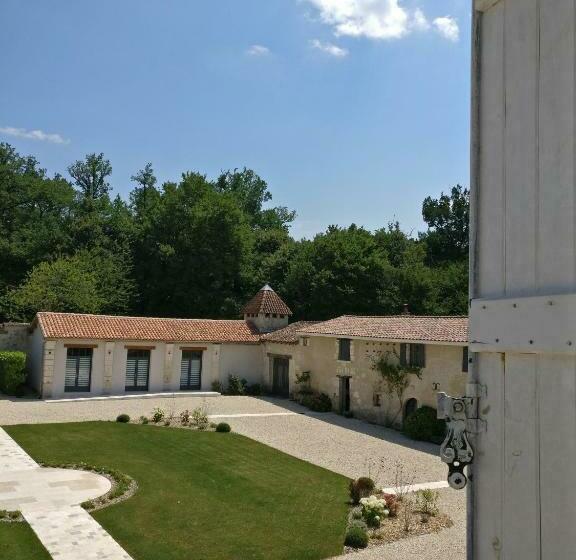Номер Стандарт, Domaine De Montboulard