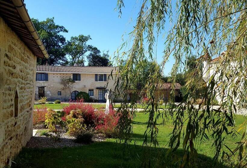 Бунгало Стандарт, Domaine De Montboulard